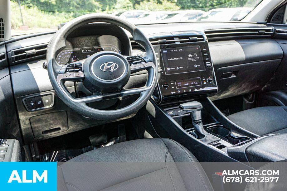 Used 2024 White Hyundai SEL image 27