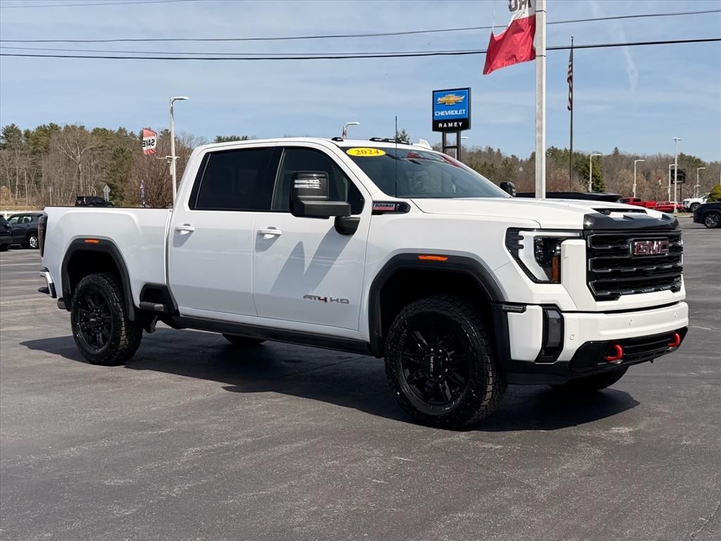 2024 GMC Sierra 3500HD AT4 Crew Cab 4WD