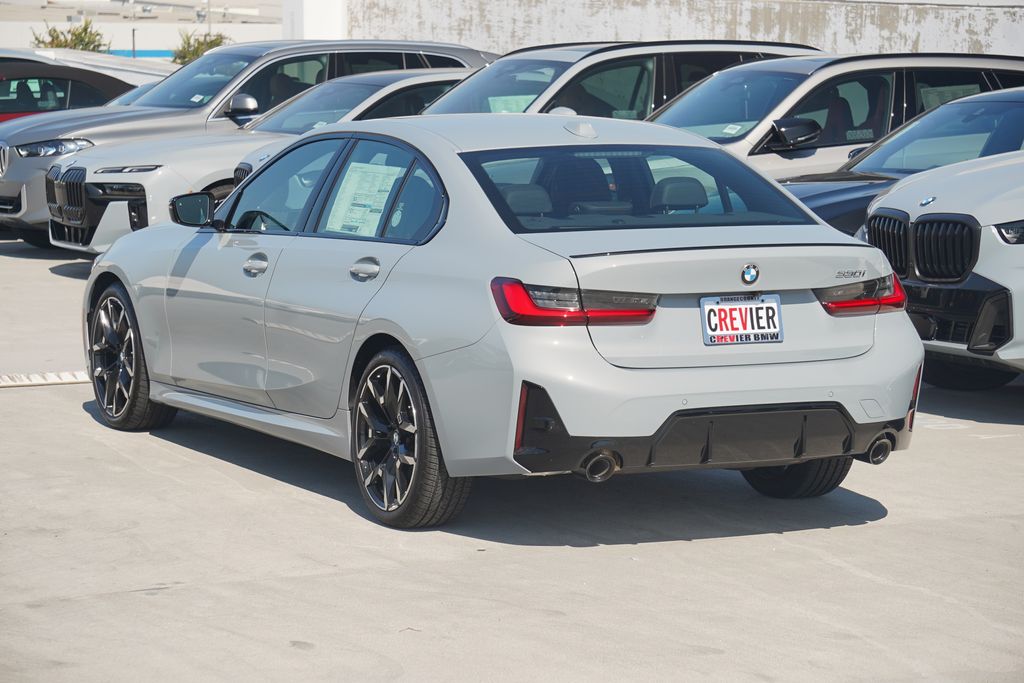 Thumbnail: 2025 BMW 3 Series - 7