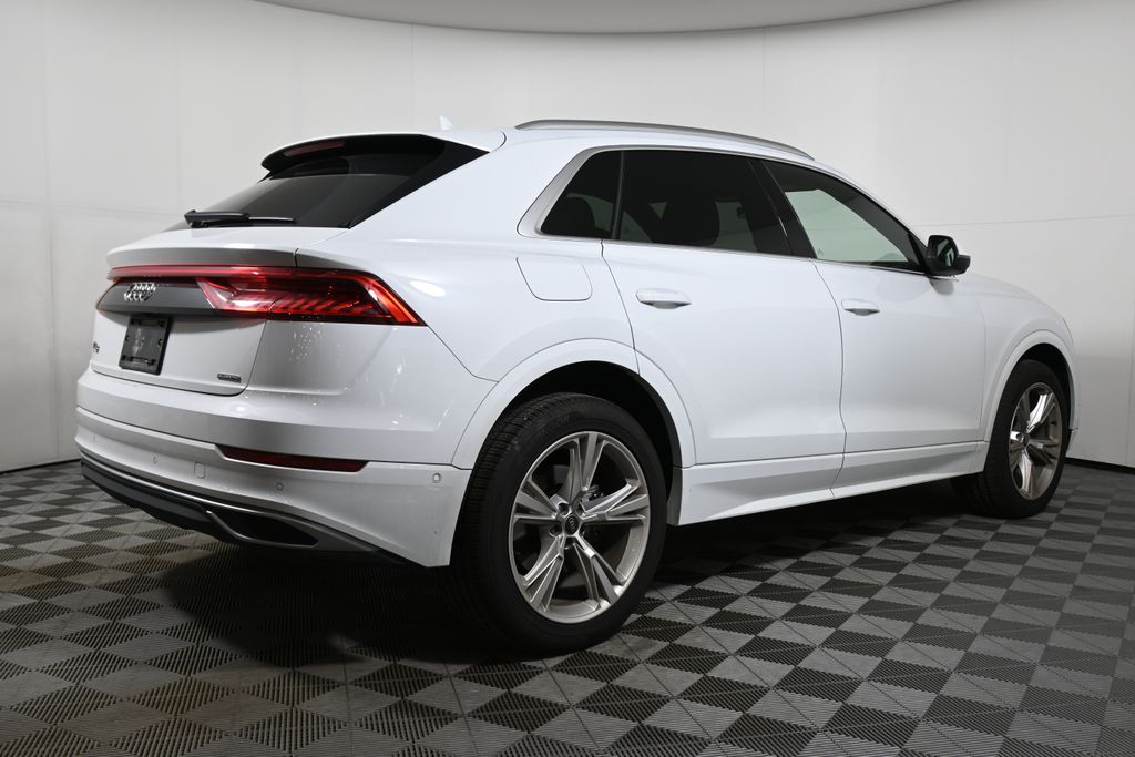 Thumbnail: 2021 Audi Q8 - 7