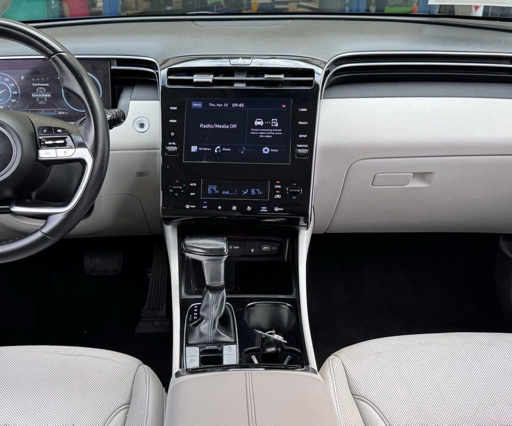 View vehicle photo 3