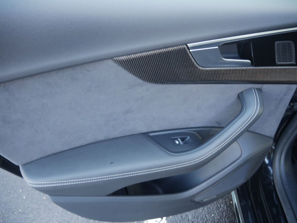 Thumbnail: 2022 Audi S5 - 20