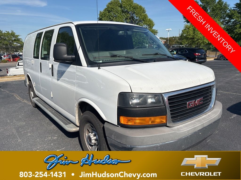 2021 GMC Savana Cargo