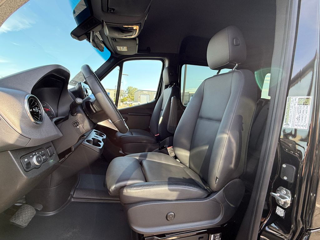 Thumbnail: 2026 Mercedes-Benz Sprinter - 20