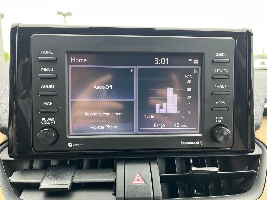 2022 Toyota RAV4 XLE photo