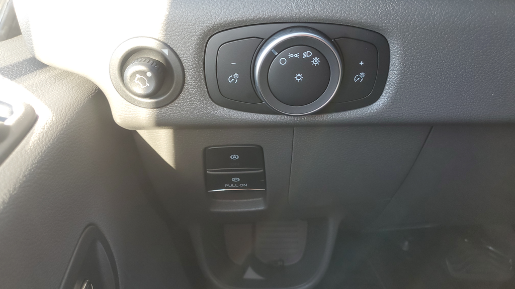 New 2025 White Ford Base image 28