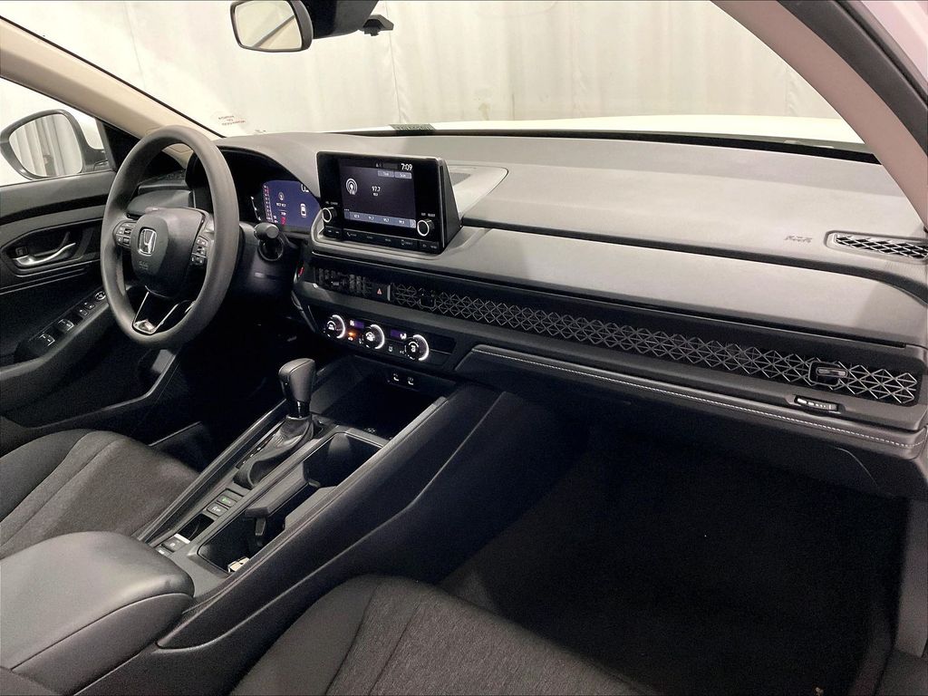 2025 Honda Accord — photo 14