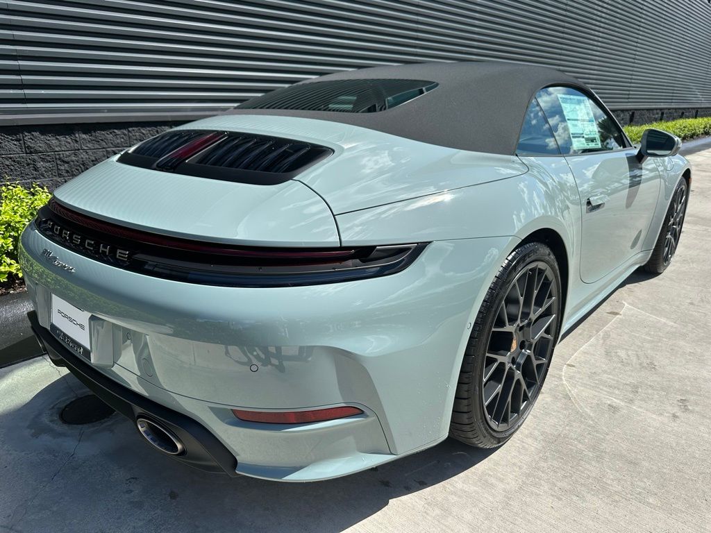Thumbnail: 2026 Porsche 911 - 9