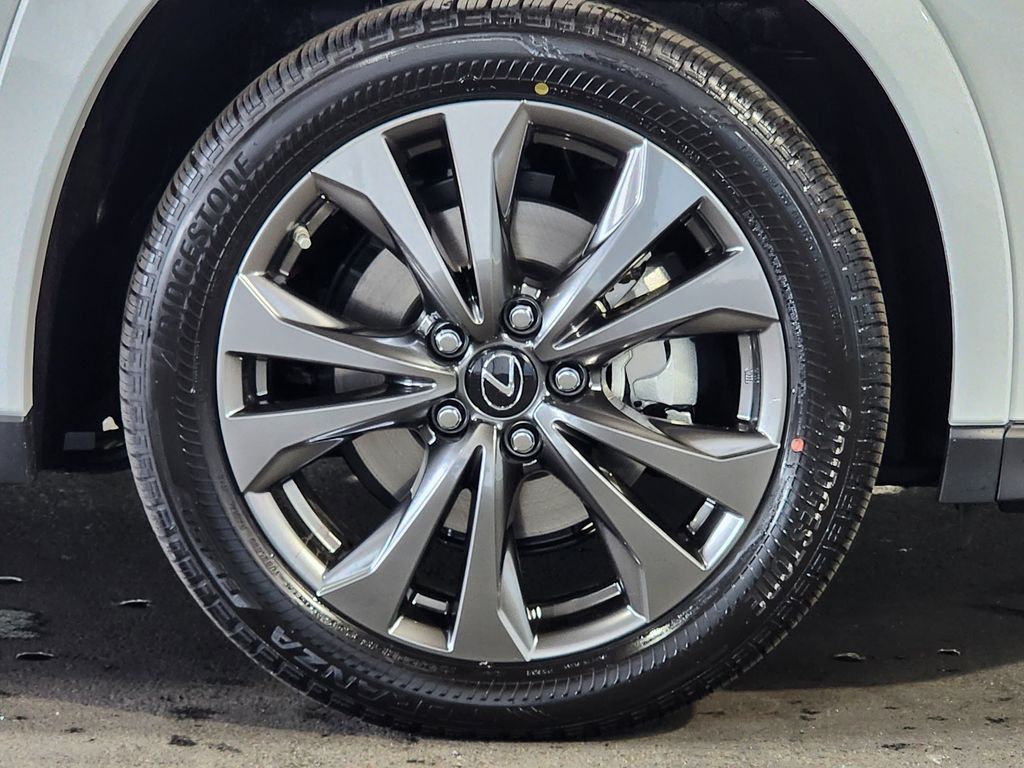 Thumbnail: 2026 Lexus UX - 4
