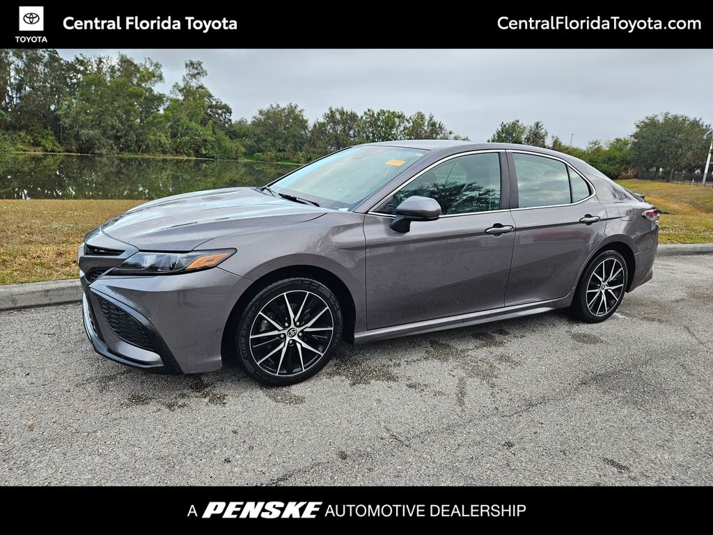 2021 Toyota Camry SE -
                Orlando, FL