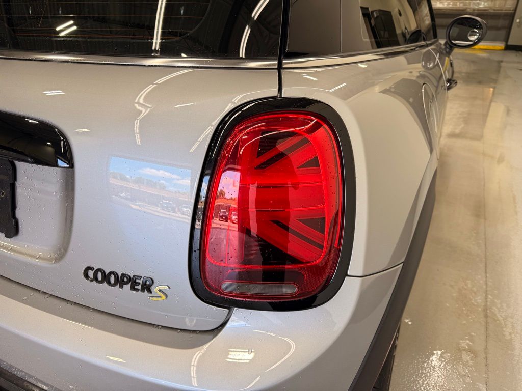Thumbnail: 2024 MINI Cooper - 5