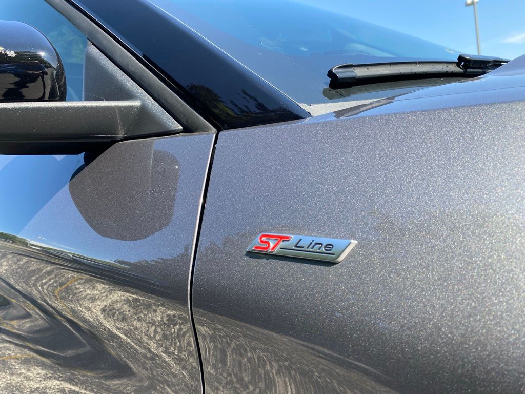 New 2026 Carbonized Gray Metallic Ford ST-Line image 3