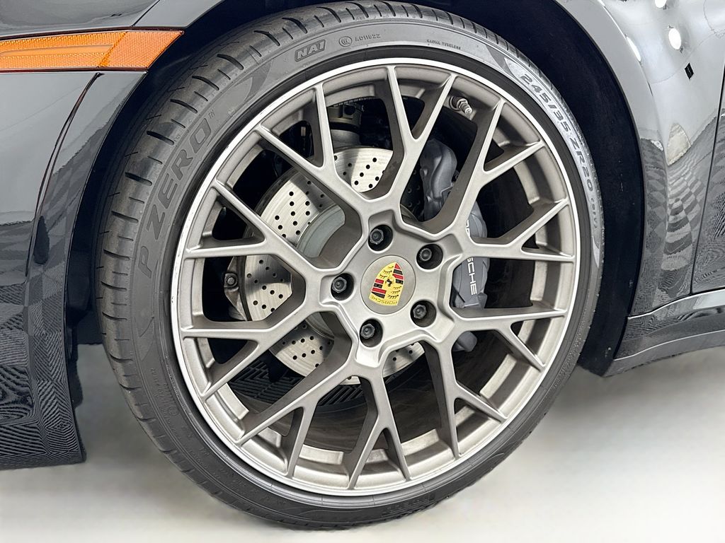 Thumbnail: 2022 Porsche 911 - 29