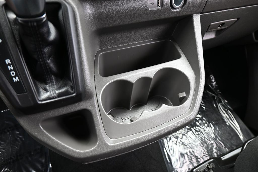 Used 2024 Oxford White Ford XLT image 28