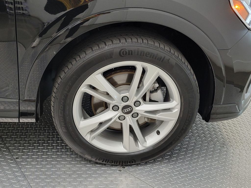 Thumbnail: 2022 Audi Q3 - 12