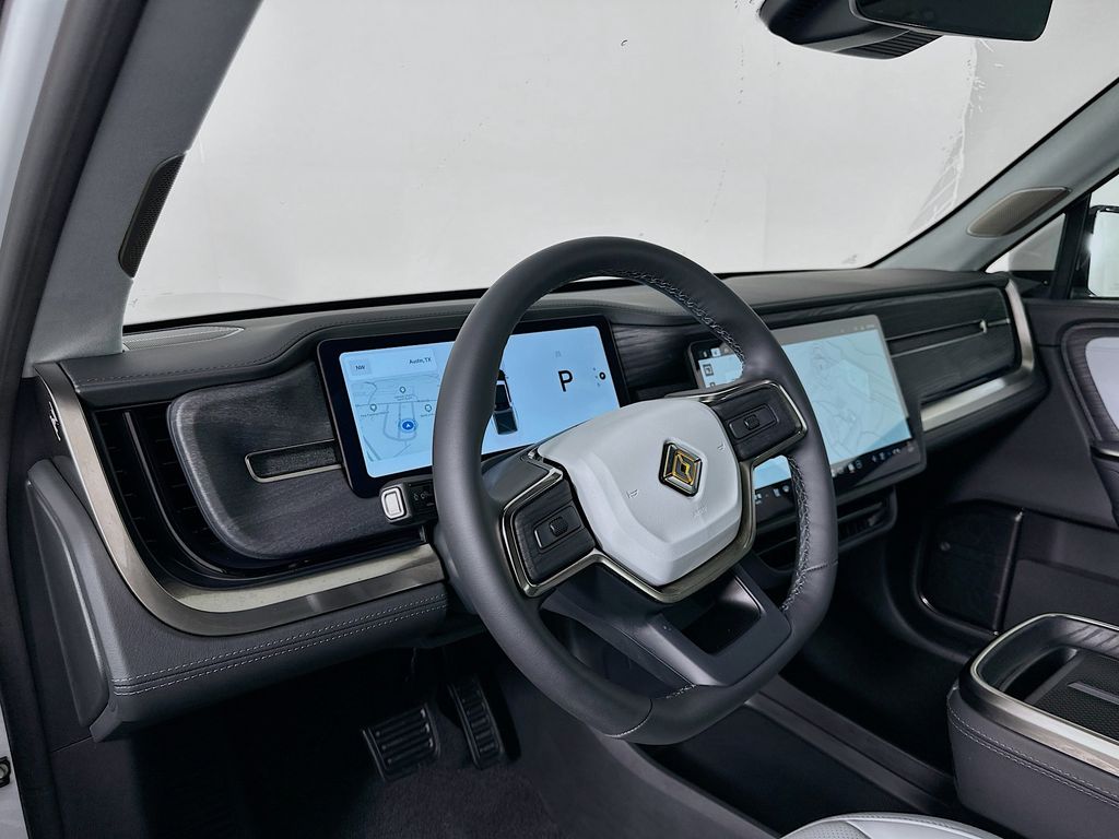 Thumbnail: 2025 Rivian R1T - 9
