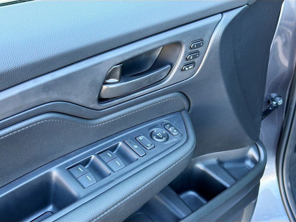 Thumbnail: 2026 Honda Odyssey - 12
