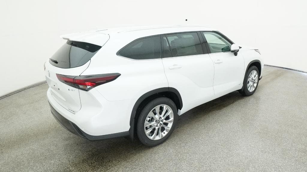 Thumbnail: 2025 Toyota Highlander - 26