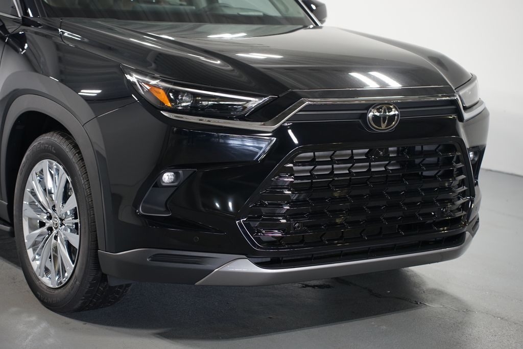Thumbnail: 2025 Toyota Grand Highlander - 4