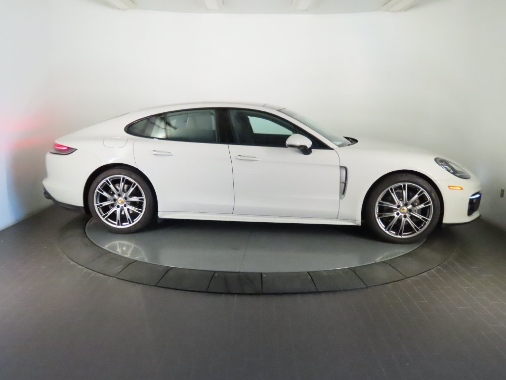 Thumbnail: 2023 Porsche Panamera - 8