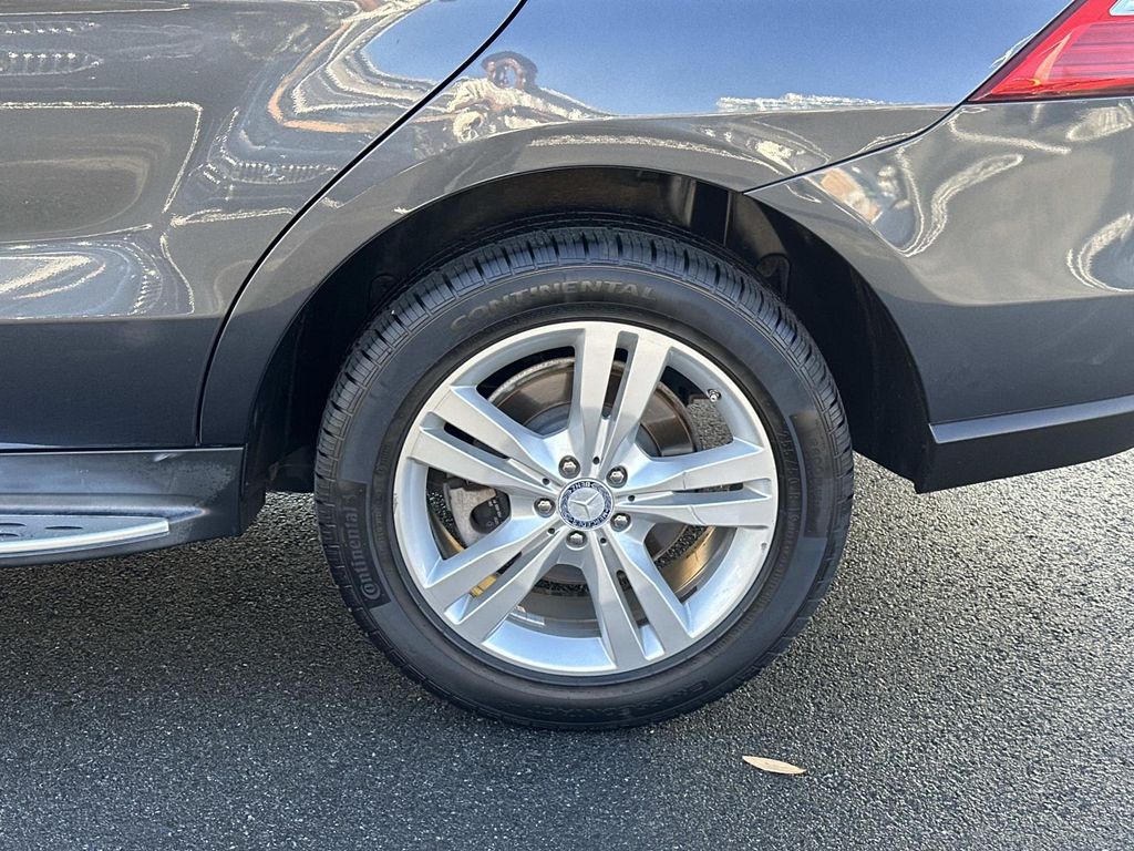 Thumbnail: 2012 Mercedes-Benz M-Class - 15