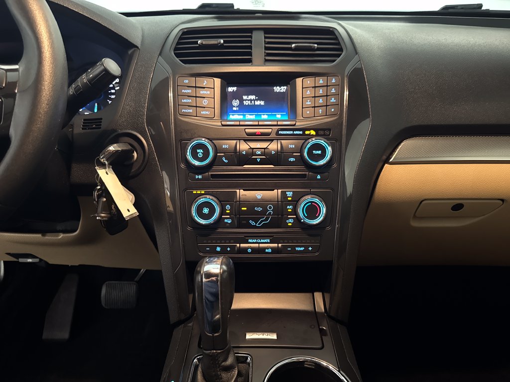 Certified Used 2017 White Ford Base image 24