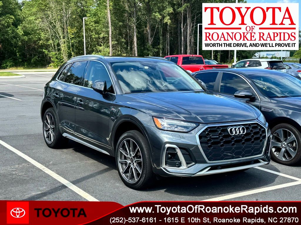 Daytona Gray Pearl Effect 2022 Audi Q5 SUV / Crossover All-Wheel Drive 7-Speed Automatic