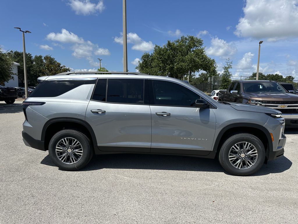 new 2026 Chevrolet Traverse car, priced at $38,295