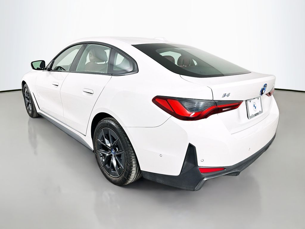 Thumbnail: 2023 BMW i4 - 6