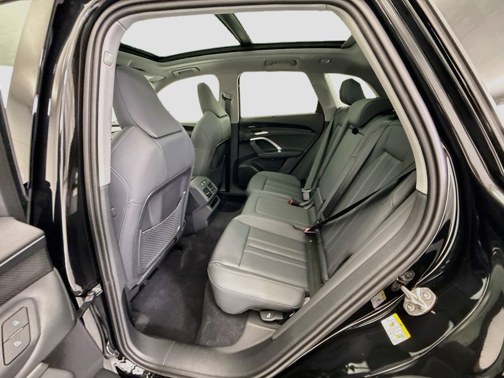 Thumbnail: 2026 Audi Q5 - 20