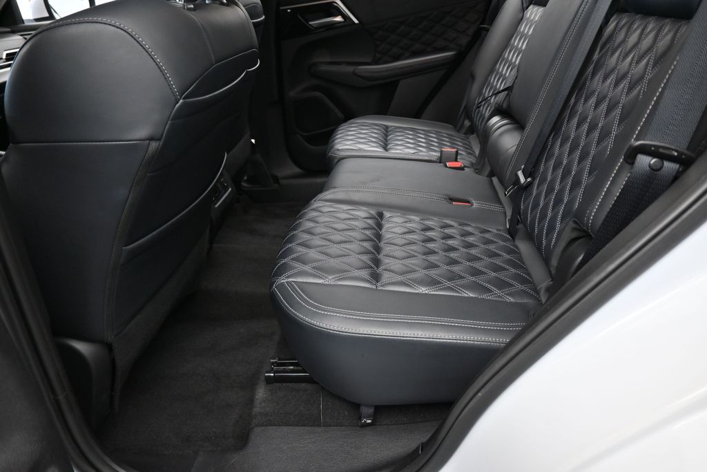 Used 2024 White Mitsubishi SEL image 31