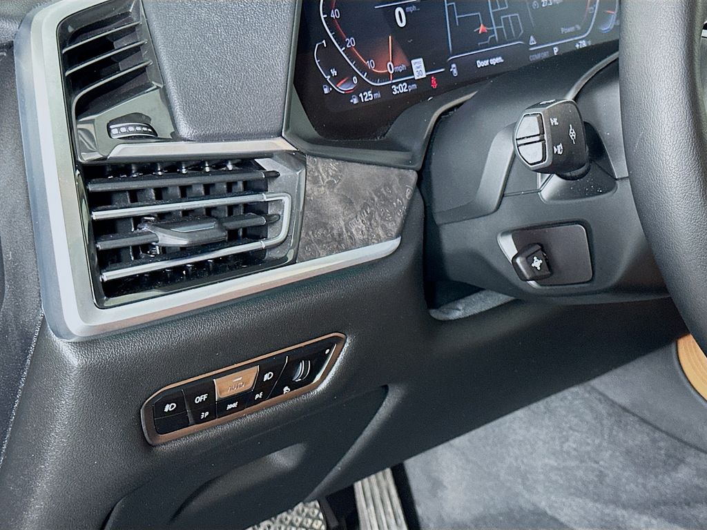 2022 BMW X7 xDrive40i 10