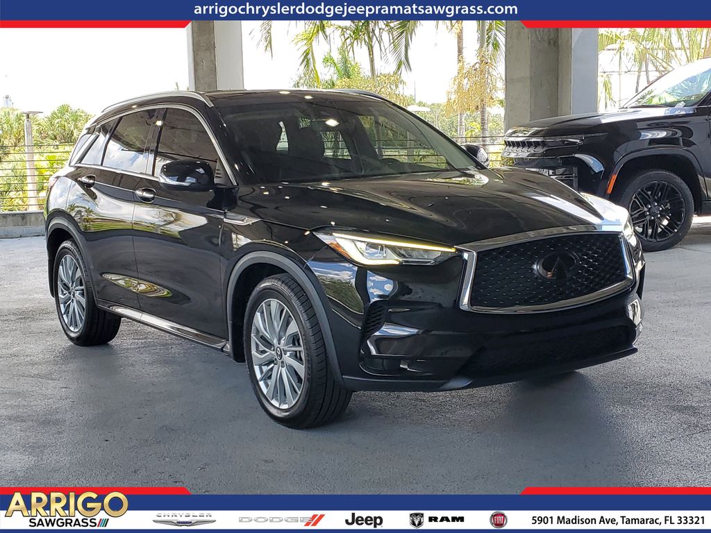 2023 INFINITI QX50 LUXE