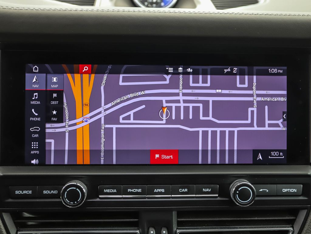 Thumbnail: 2021 Porsche Macan - 16