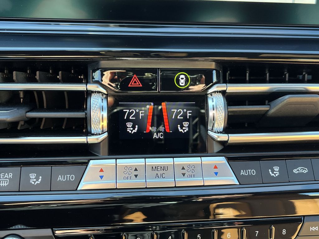 Thumbnail: 2022 BMW 8 Series - 19