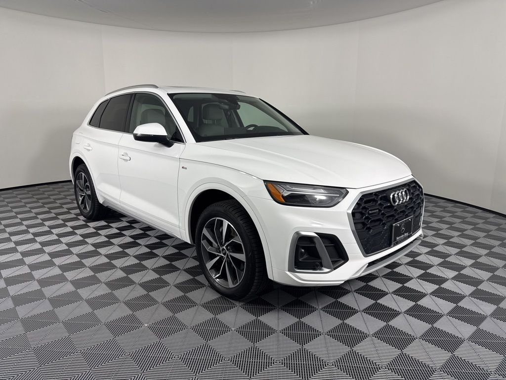 2022 Audi Q5 Premium Plus