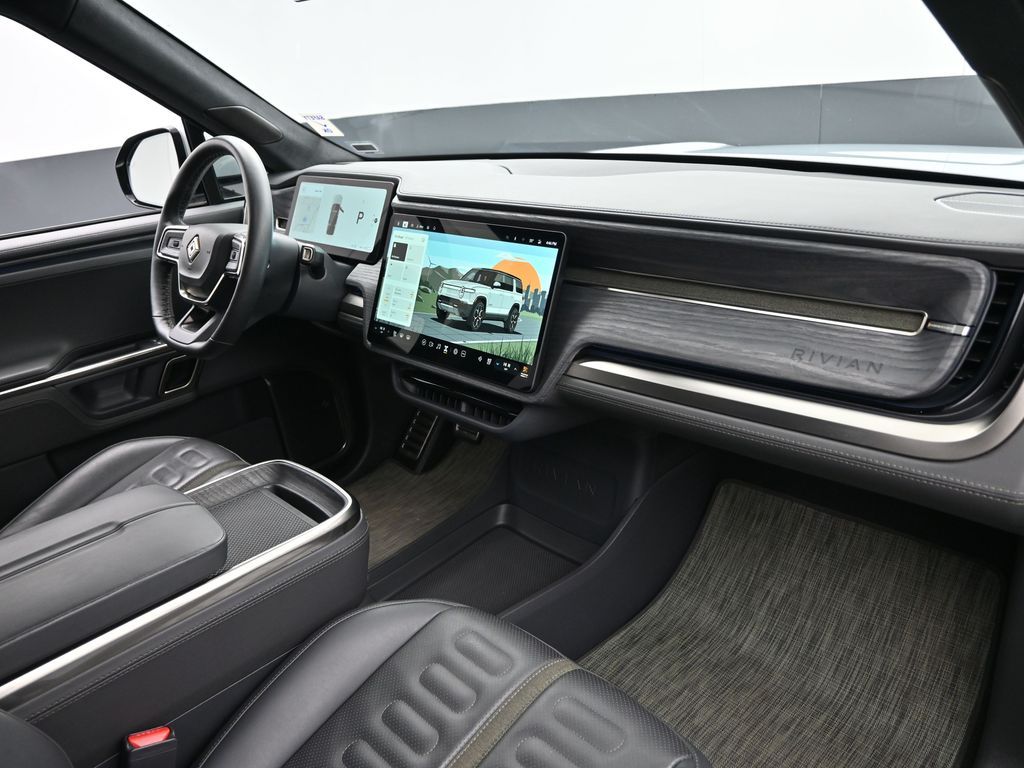 2023 Rivian R1S Adventure