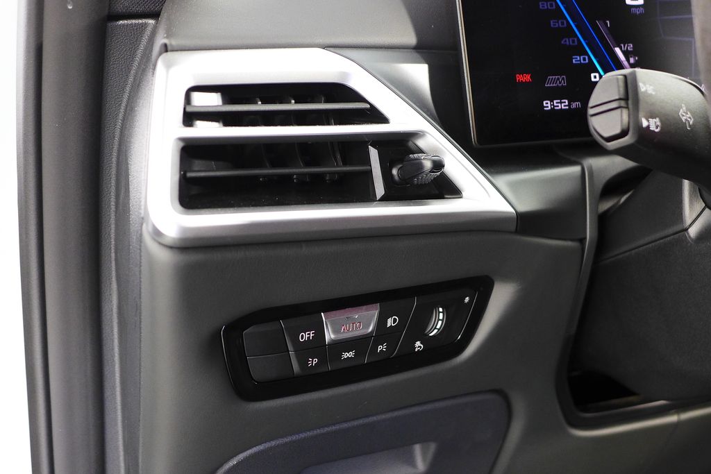 Thumbnail: 2025 BMW M4 - 25