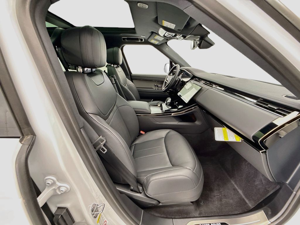 New 2026 White Land Rover Dynamic SE image 19