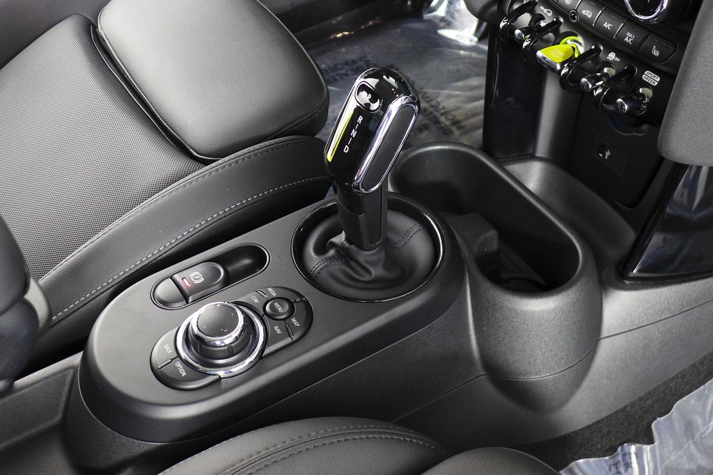 Thumbnail: 2023 MINI Cooper - 16