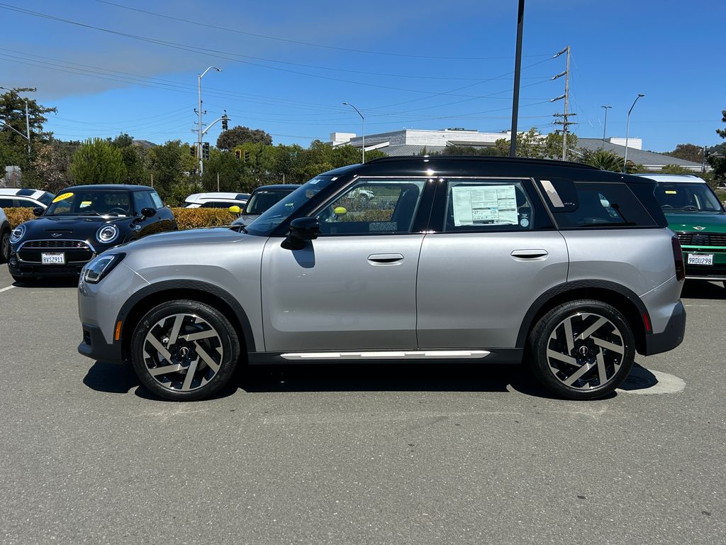 Thumbnail: 2025 MINI Cooper Countryman - 2