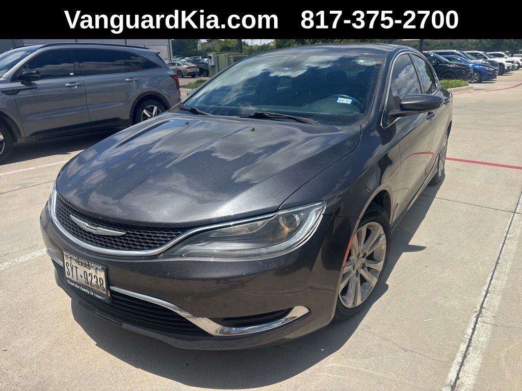 Gray (Granite Crystal Metallic Clearcoat) 2015 Chrysler 200 Limited Sedan FWD Sedan Front-Wheel Drive 9-Speed Automatic