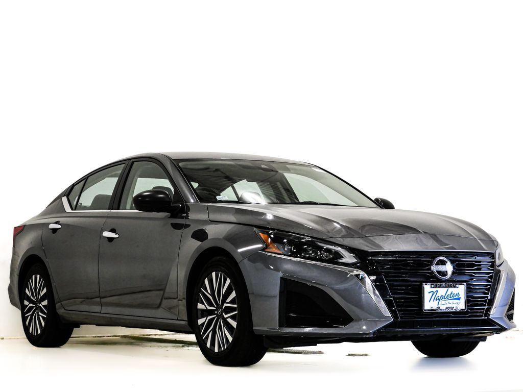 Gray (Gun Metallic) 2024 Nissan Altima Sedan Front-Wheel Drive Continuously Variable Transmission