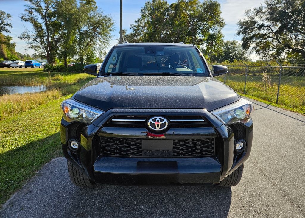 2024 Toyota 4Runner SR5 8