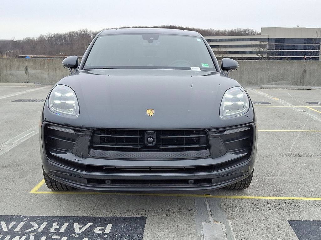 Thumbnail: 2025 Porsche Macan - 6
