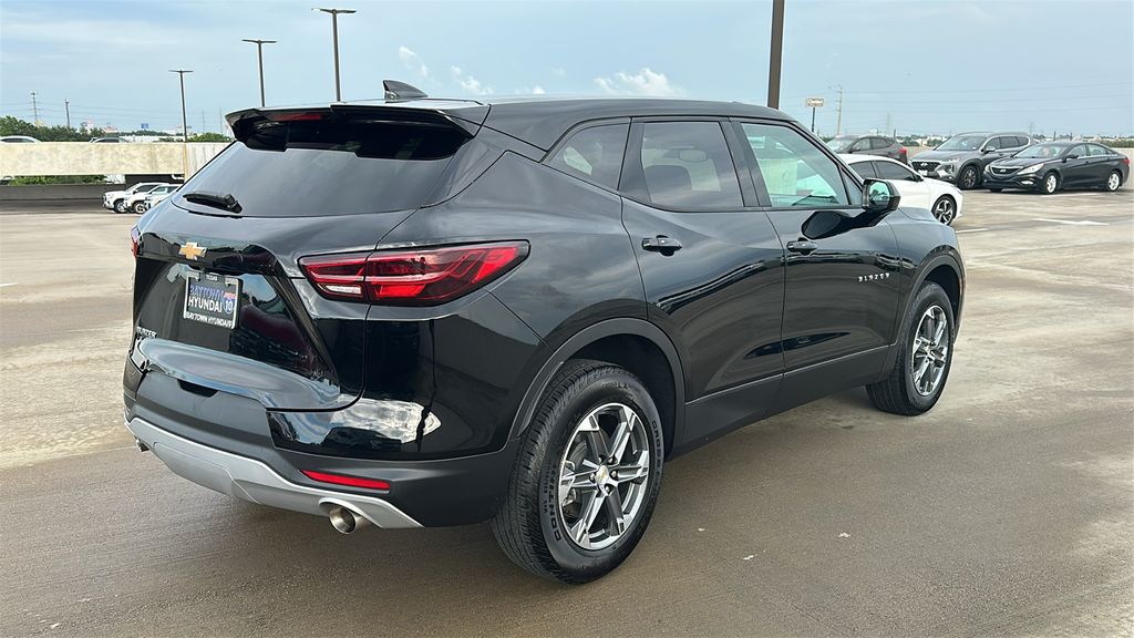2025 Chevrolet Blazer LT - 11