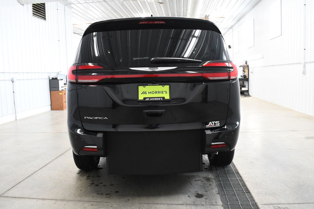 Used 2026 Black Chrysler Select image 7