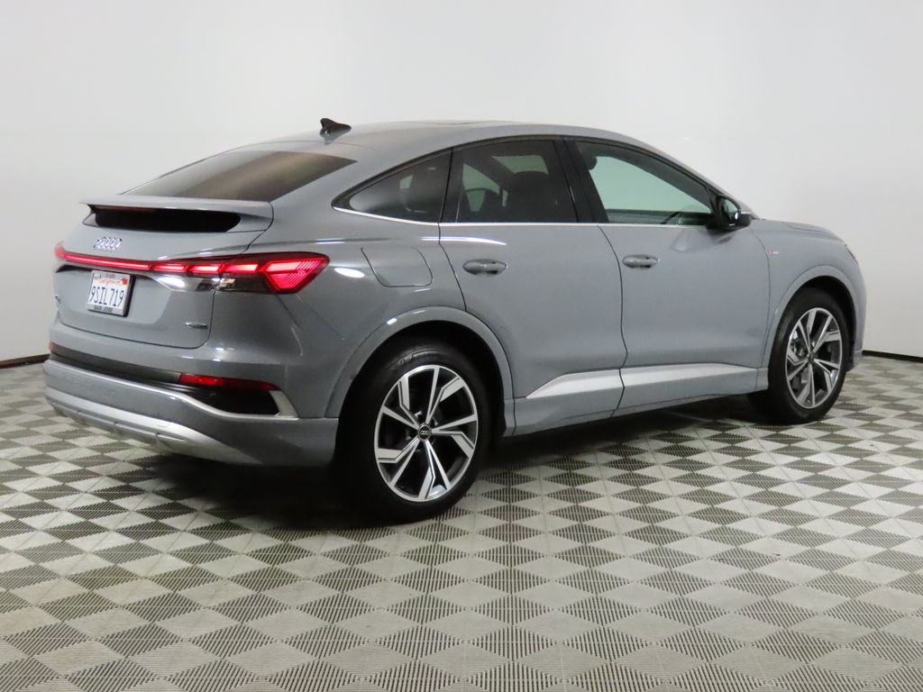 Thumbnail: 2025 Audi Q4 e-tron - 5