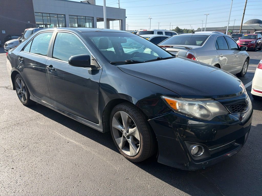 Thumbnail: 2013 Toyota Camry - 4