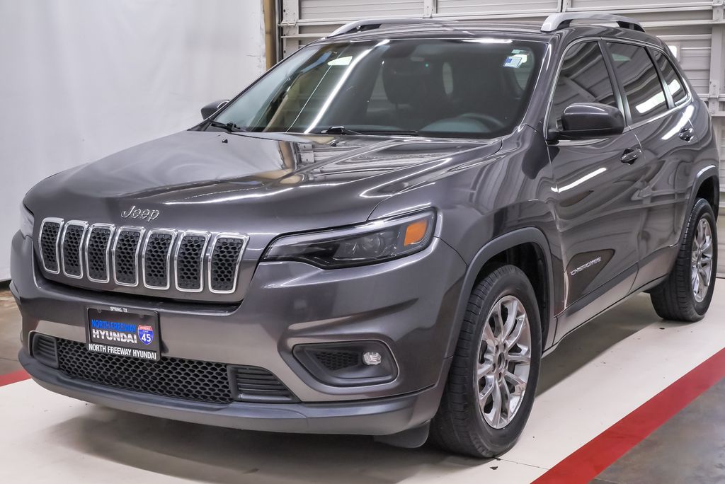 Gray (Granite Crystal Metallic Clearcoat) 2019 Jeep Cherokee Latitude Plus FWD SUV / Crossover Front-Wheel Drive 9-Speed Automatic